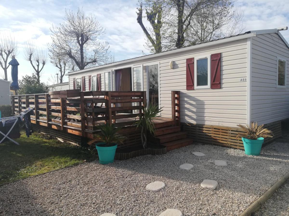 Grand Mobil Home 3Chbr 2Sdb Camping La Carabasse Vias Exteriér fotografie